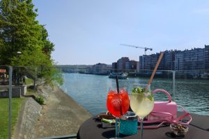 « Il faisait si chaud que, sur le thermomètre, on pouvait lire : voir colonne suivante »