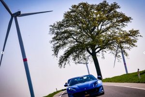 Convivialité et beaux bolides au Fastclub