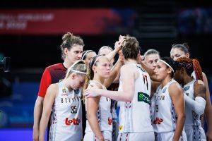 Julie Allemand en patronne contre la Corée