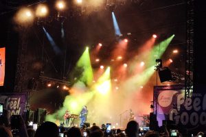 Patrick Bruel fait chanter des milliers de festivaliers