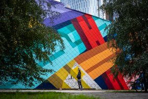Le quartier des Guillemins accueille une superbe fresque artistique