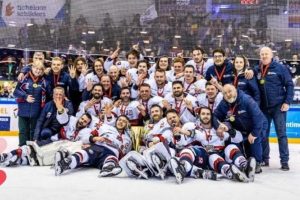 « Historique pour les Bulldogs qui remportent leur quatrième trophée de la saison ! »