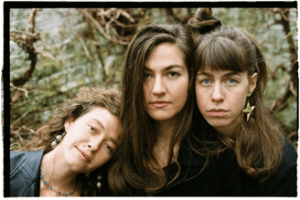 « Les gens chantent et dansent les uns pour les autres »