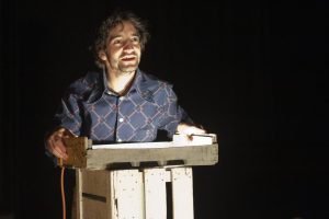 « Le théâtre permet de dresser des miroirs, de faire douter les certitudes, d’éclairer ce qui est dans le noir »