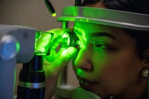 « Le dépistage du glaucome, c’est un examen simple et généralement indolore »